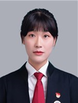 李偉